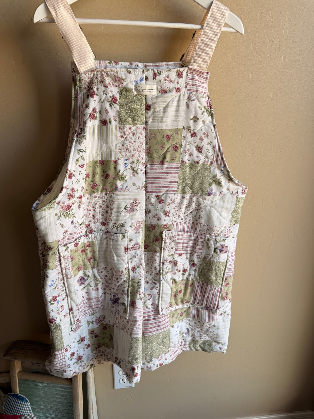 Meadow Patch Quilt Overalls – Vintage Floral (Large)