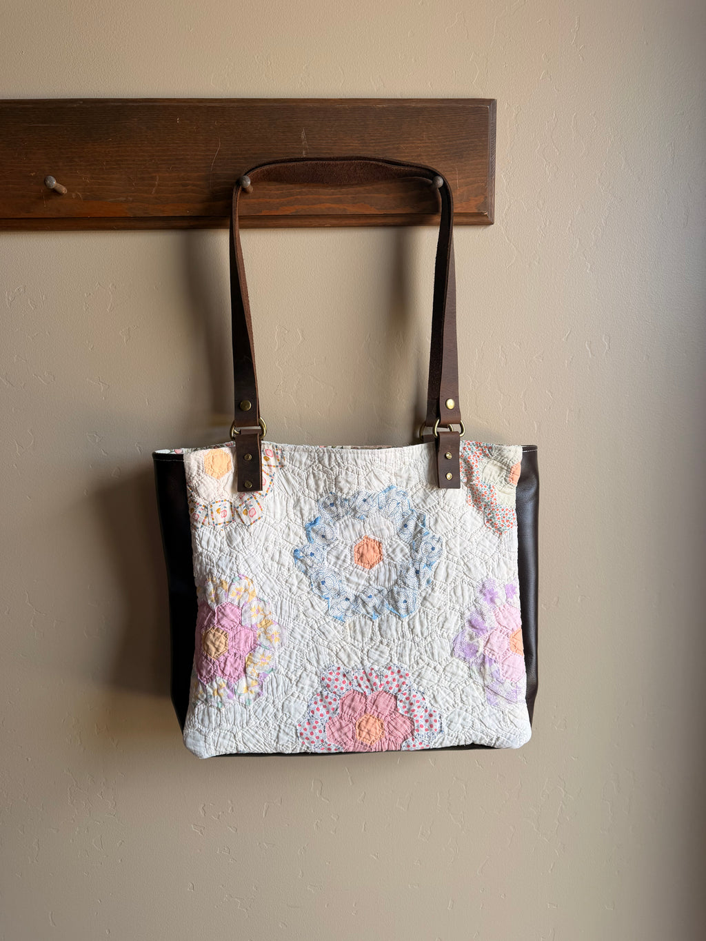 Heirloom Garden Leather Tote – Vintage Quilt
