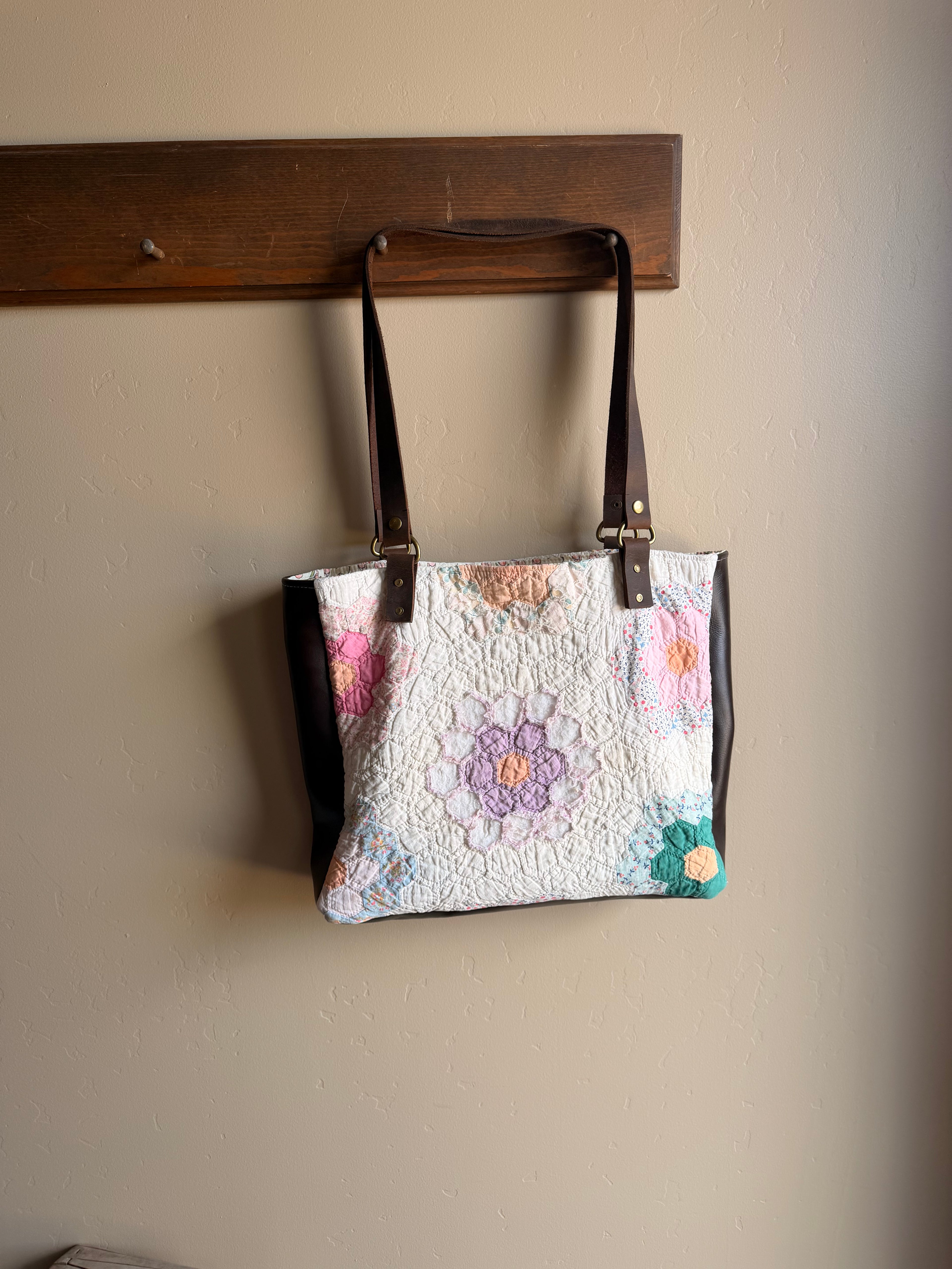 Heirloom Garden Leather Tote – Vintage Quilt