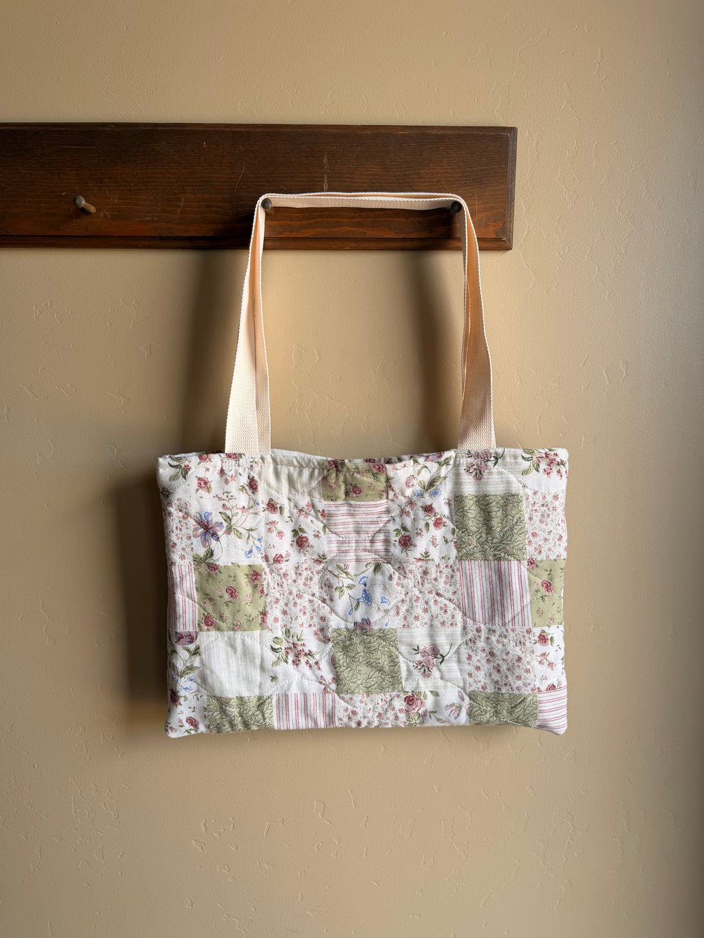 Meadow Patch Quilted Tote – Vintage Floral