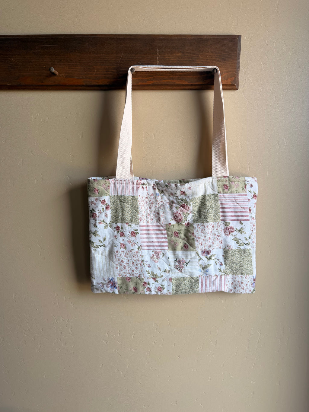 Meadow Patch Quilted Tote – Vintage Floral