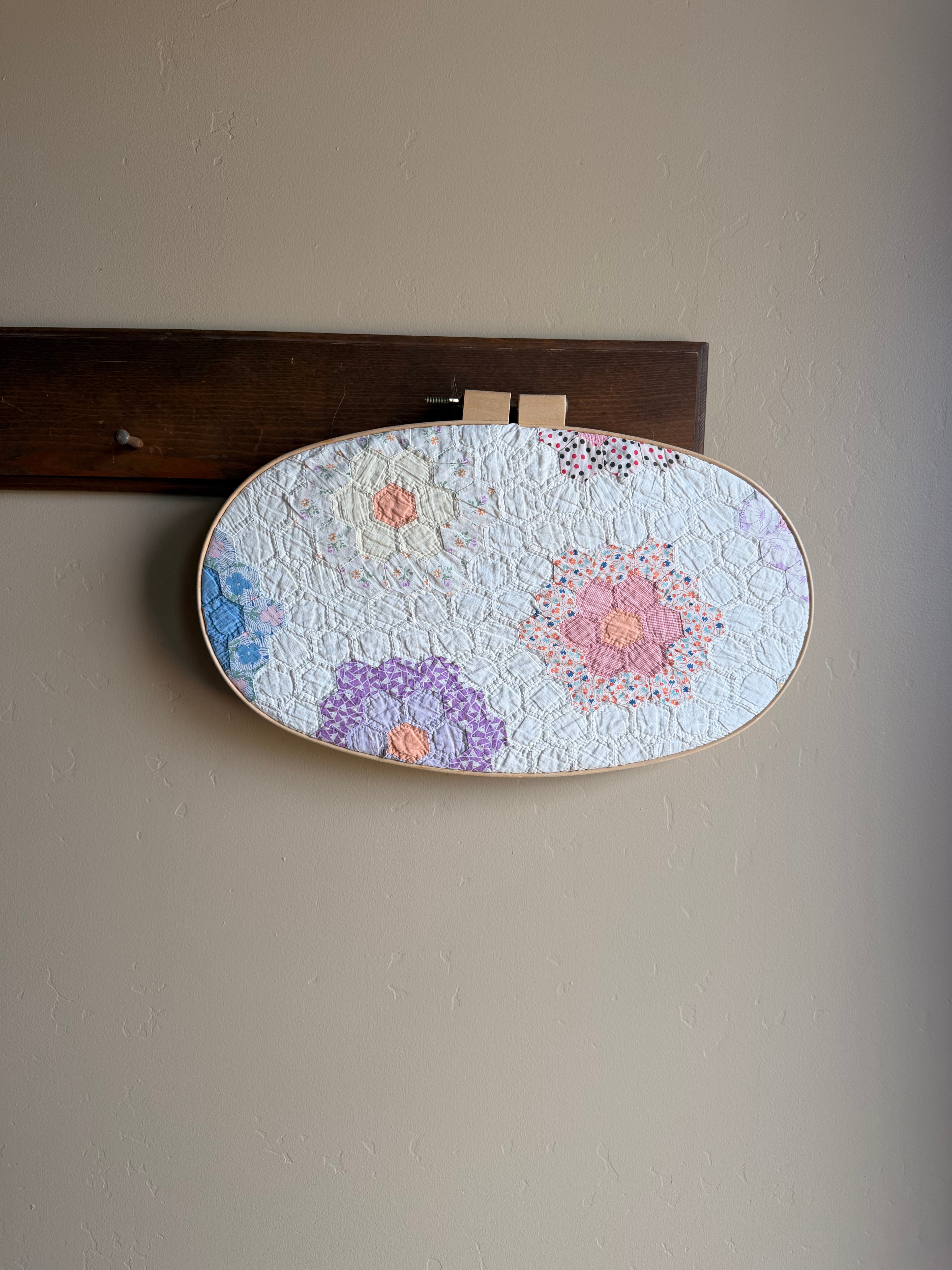 Heirloom Bloom Wall Hanging – Vintage Quilt Frame