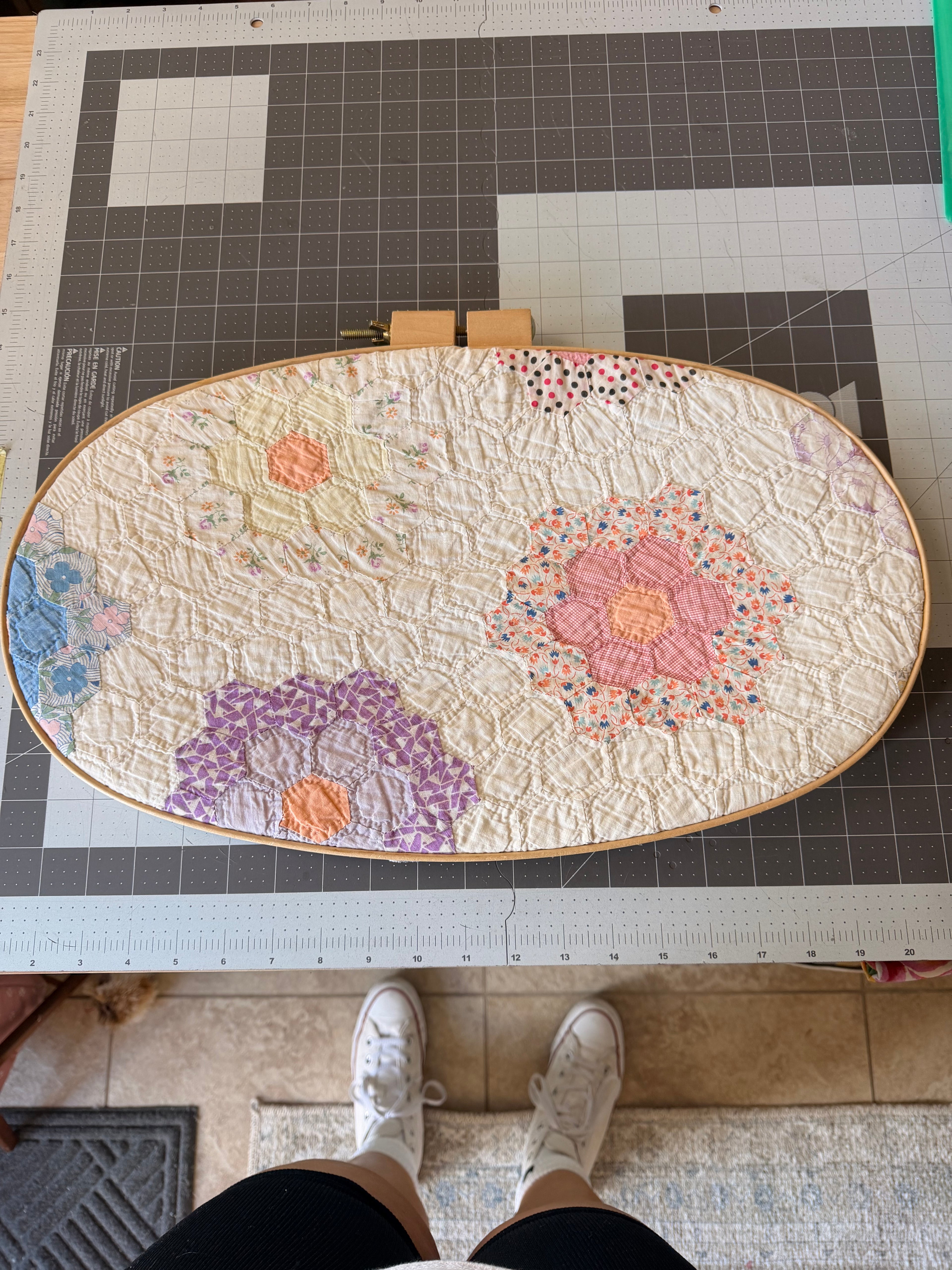Heirloom Bloom Wall Hanging – Vintage Quilt Frame